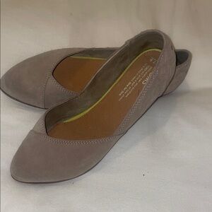 Toms Women's Suede Flats in Taupe